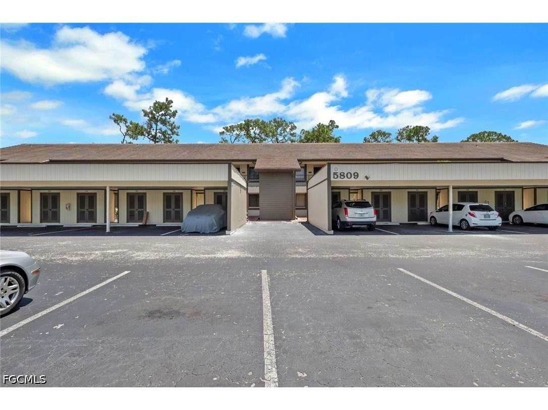 5809 Rattlesnake Hammock Road #104 Naples FL 34108 2026019798 image1