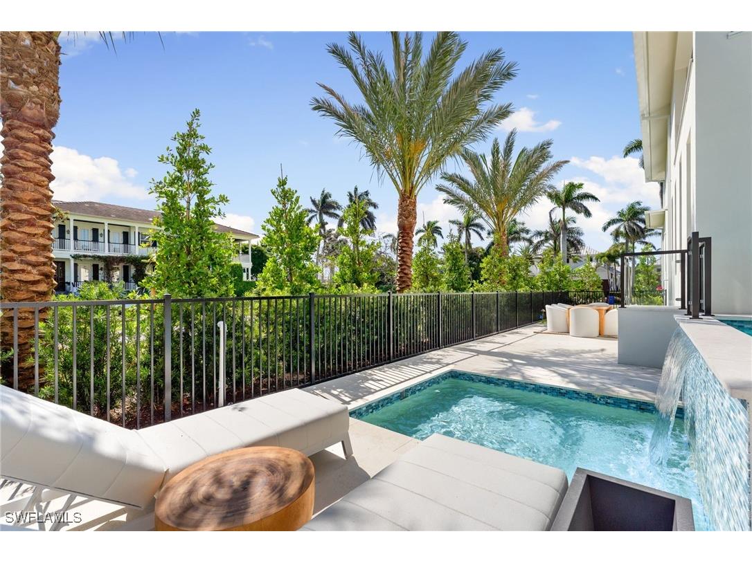 581 14th Avenue S Naples FL 34102 225056392 image17