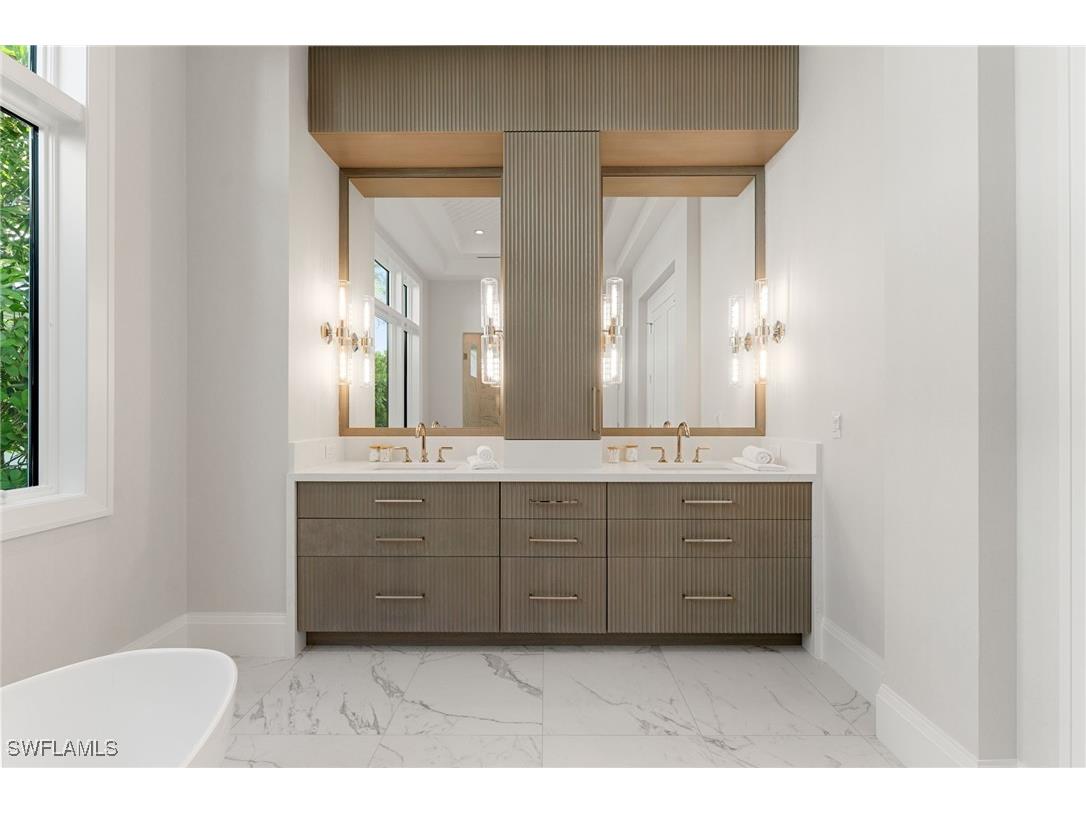 581 14th Avenue S Naples FL 34102 225056392 image25