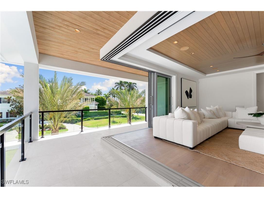 581 14th Avenue S Naples FL 34102 225056392 image38