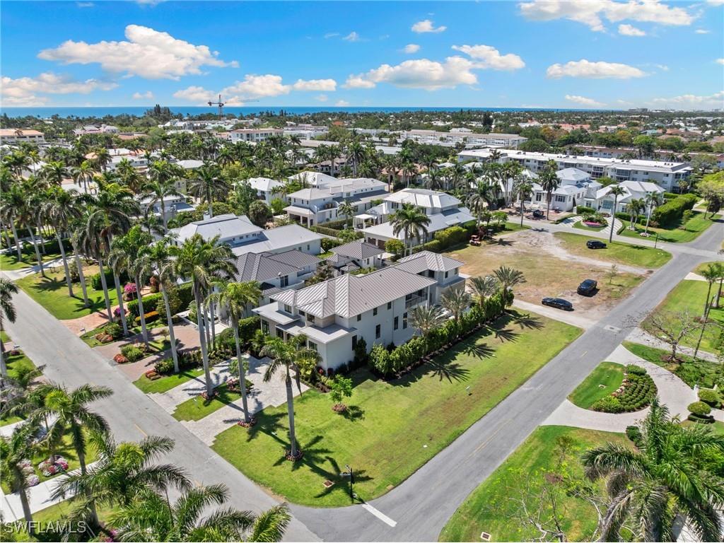 581 14th Avenue S Naples FL 34102 225056392 image9