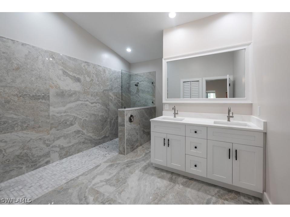 581 Country Walk Court Naples FL 34104 226005867 image20