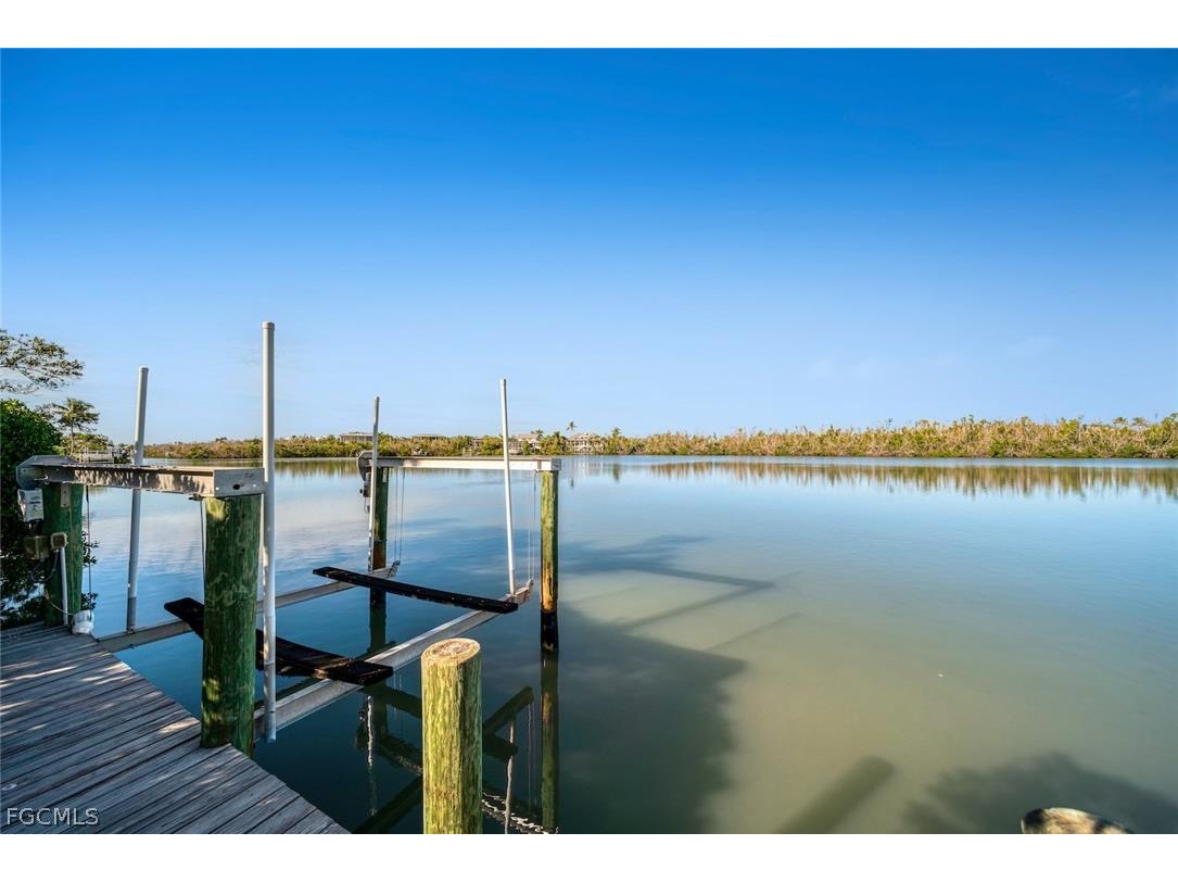 5810 Pine Tree Drive Sanibel FL 33957 2026006666 image39