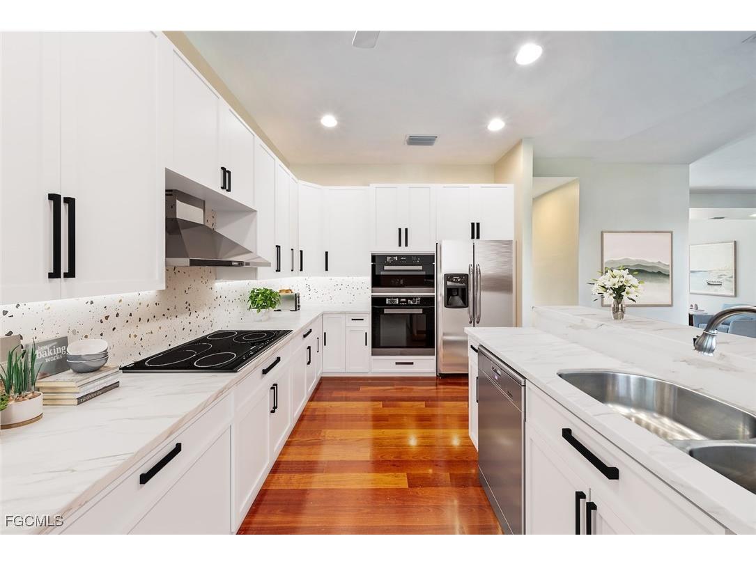 5810 Pine Tree Drive Sanibel FL 33957 225043260 image21