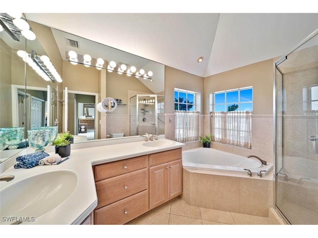 5810 Pine Tree Drive Sanibel FL 33957 225043260 image28