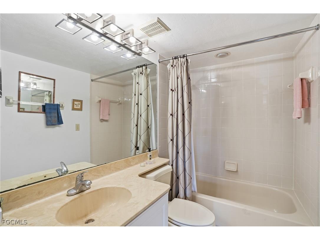 5810 Trailwinds Drive #912 Fort Myers FL 33907 2026005330 image12