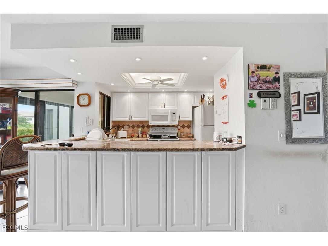 5810 Trailwinds Drive #912 Fort Myers FL 33907 2026005330 image6