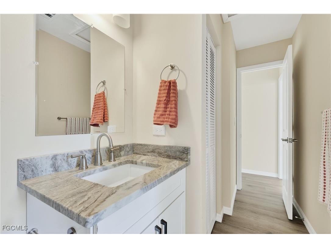 5811 Crystal Lake Lane #102 North Fort Myers FL 33917 2025018105 image15