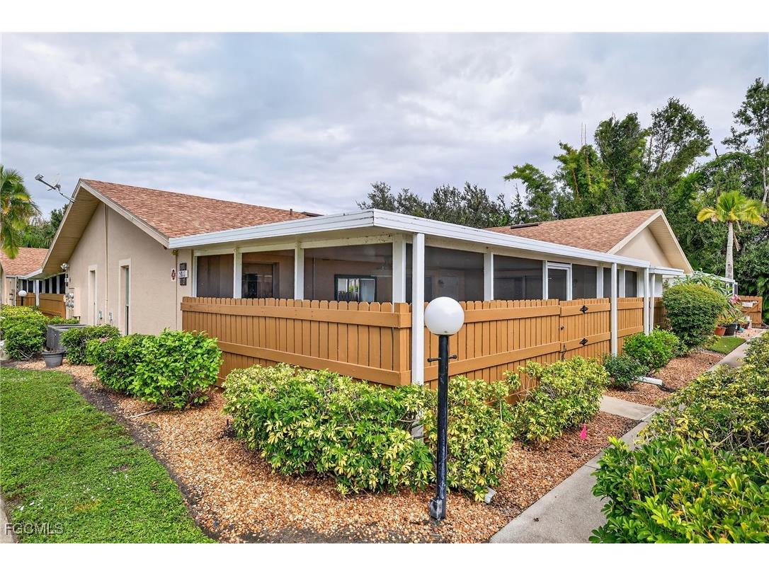 5811 Crystal Lake Lane #102 North Fort Myers FL 33917 2025018105 image2