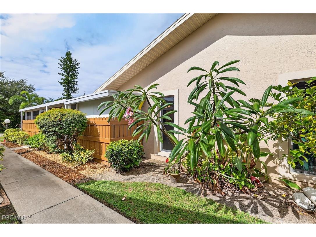 5811 Crystal Lake Lane #102 North Fort Myers FL 33917 2025018105 image28