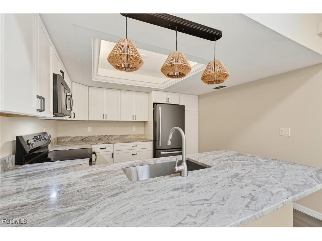 5811 Crystal Lake Lane #102 North Fort Myers FL 33917 2025018105 image3