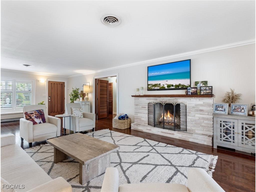 5812 Silvery Lane Fort Myers FL 33919 2025021413 image11