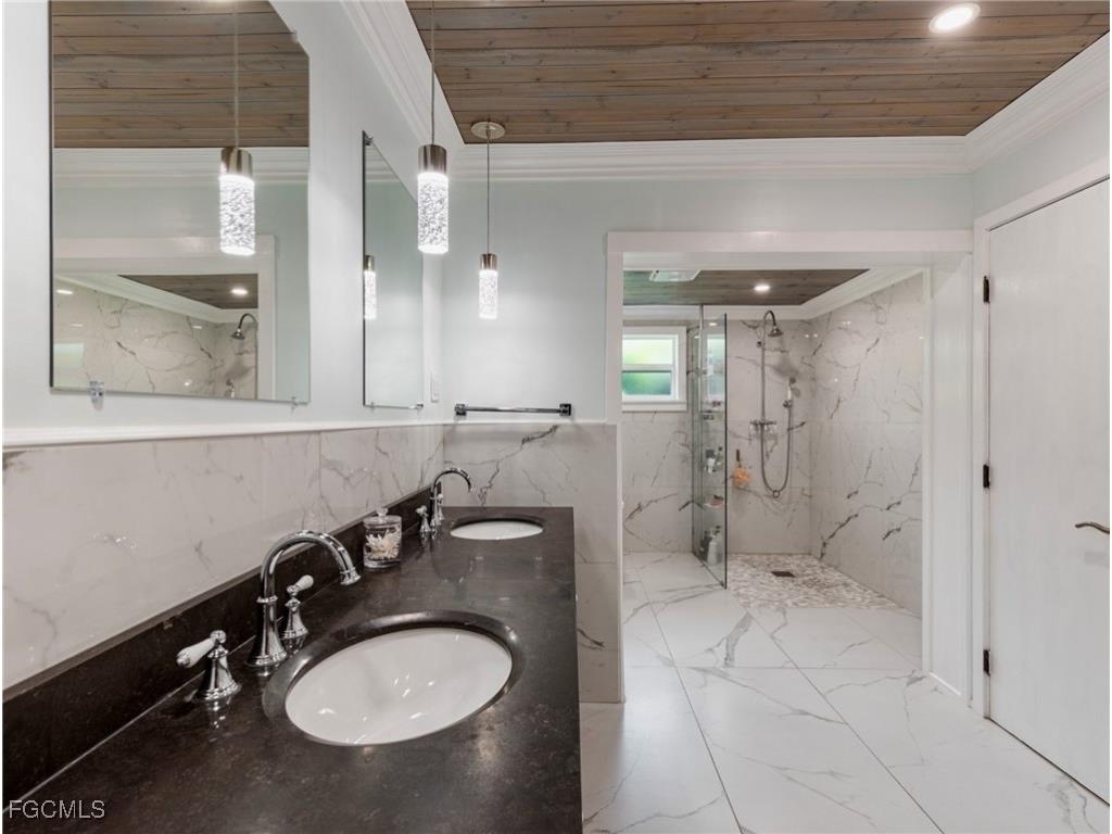 5812 Silvery Lane Fort Myers FL 33919 2025021413 image21