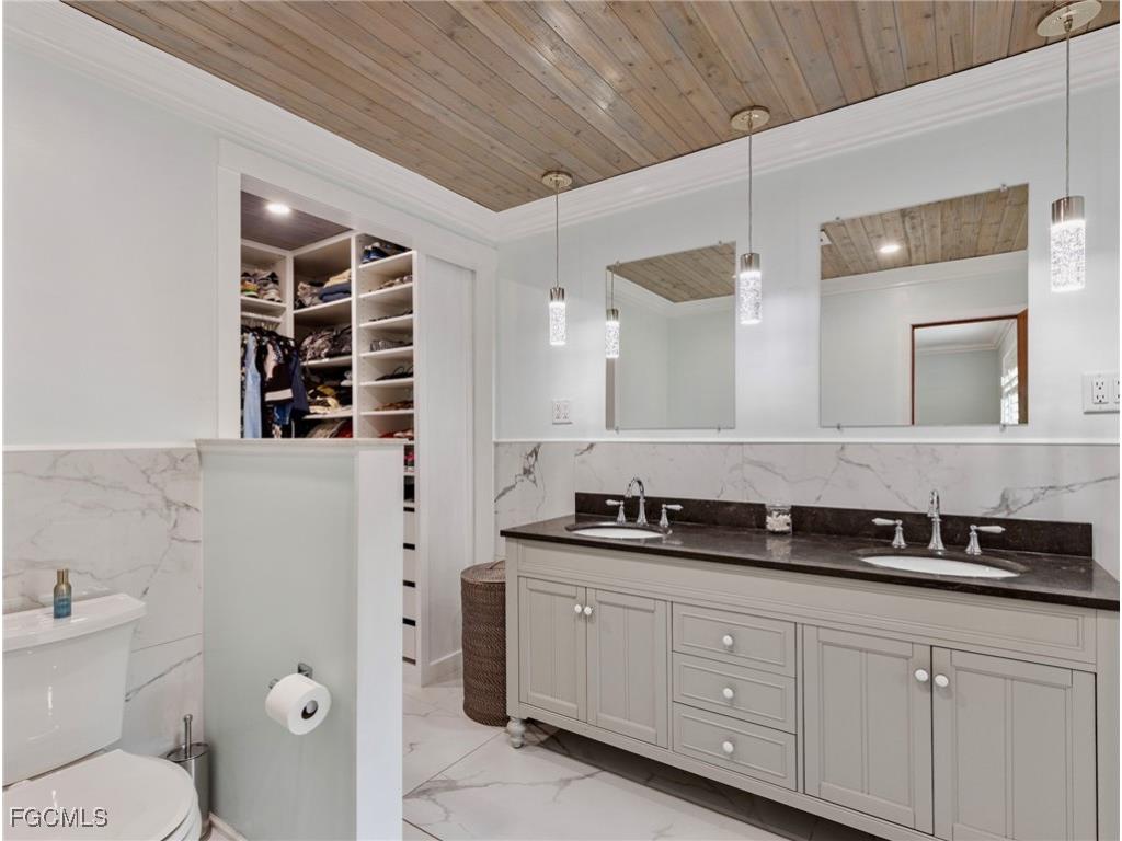 5812 Silvery Lane Fort Myers FL 33919 2025021413 image22