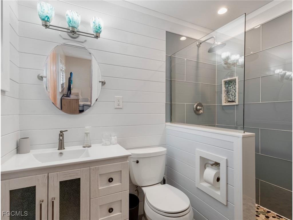 5812 Silvery Lane Fort Myers FL 33919 2025021413 image25