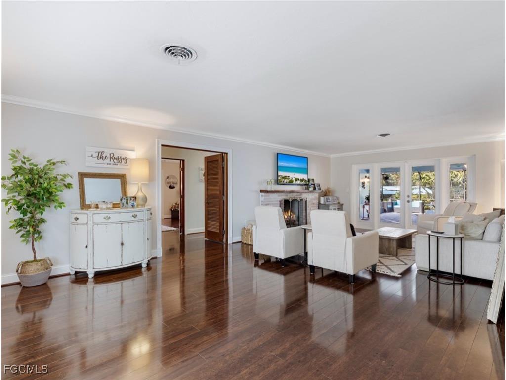 5812 Silvery Lane Fort Myers FL 33919 2025021413 image6