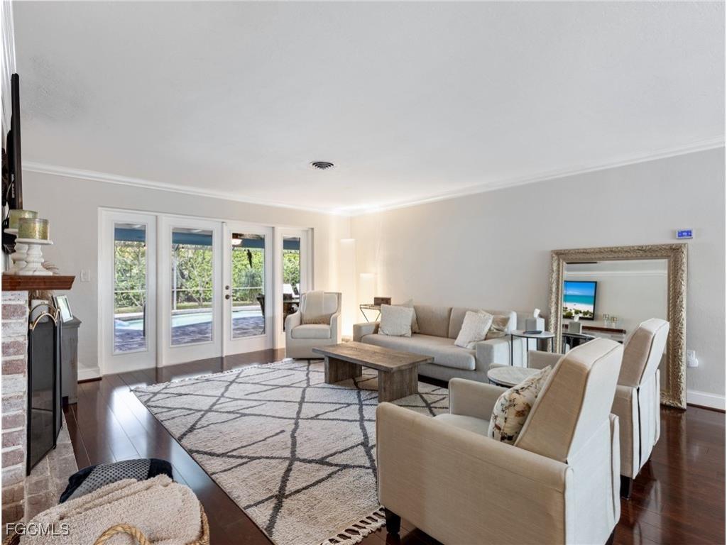 5812 Silvery Lane Fort Myers FL 33919 2025021413 image8