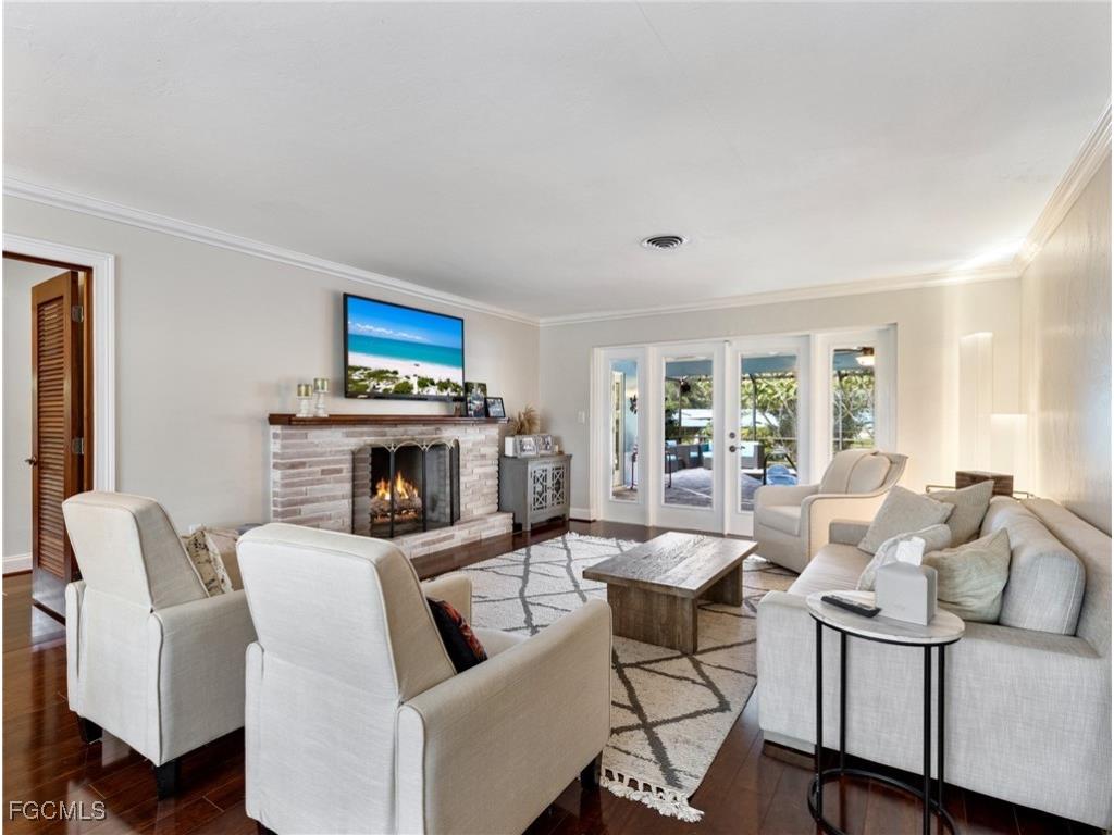 5812 Silvery Lane Fort Myers FL 33919 2025021413 image9