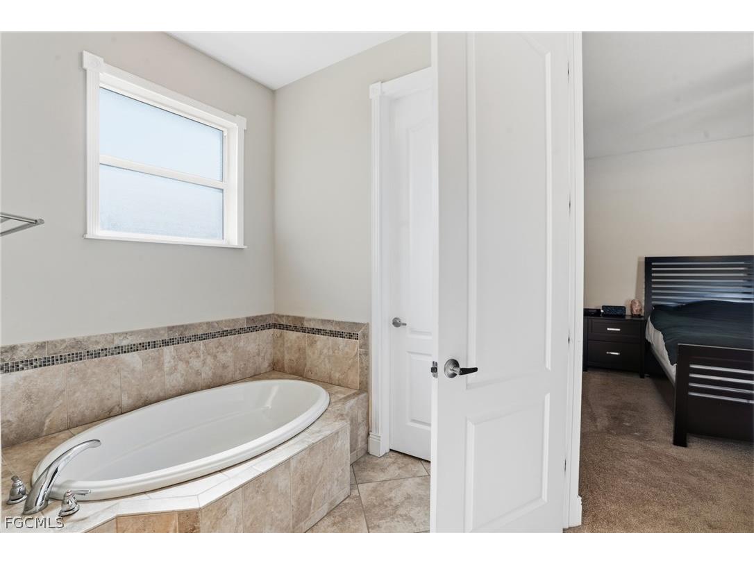 5816 Elizabeth Ann Way Fort Myers FL 33912 2026008293 image25
