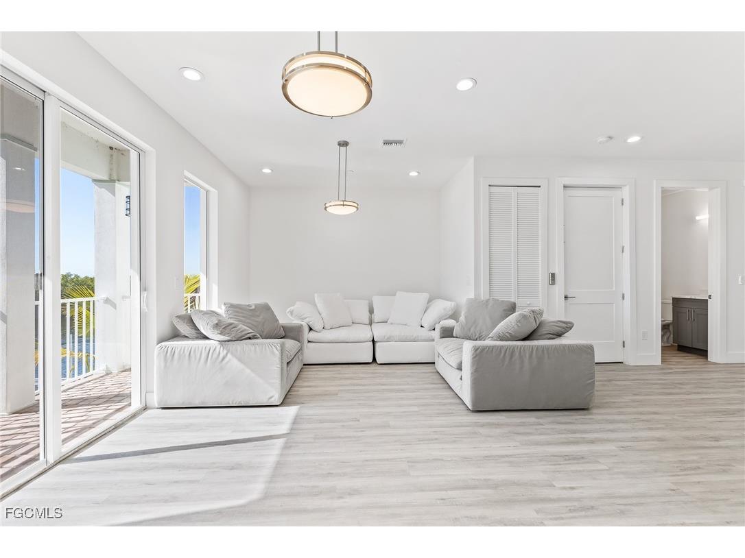 5816 Shell Cove Drive #119 Cape Coral FL 33914 2026001381 image6