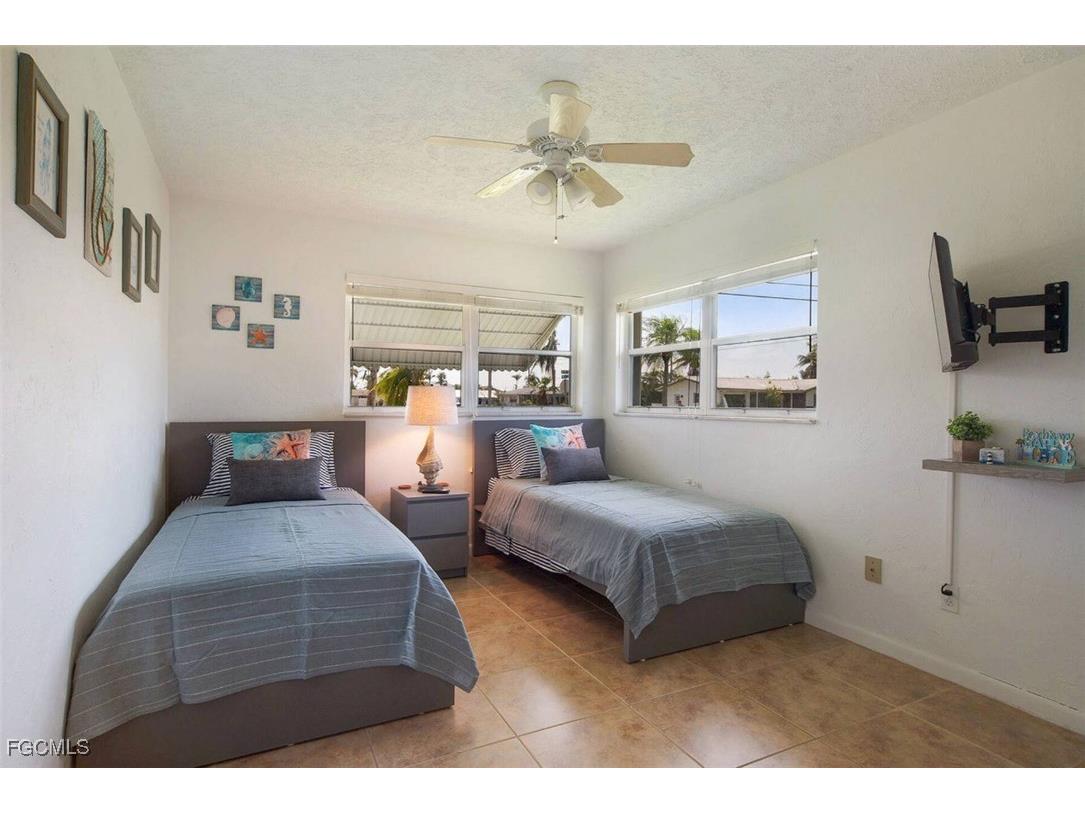 5818 SW 1st Court Cape Coral FL 33914 2025019063 image4