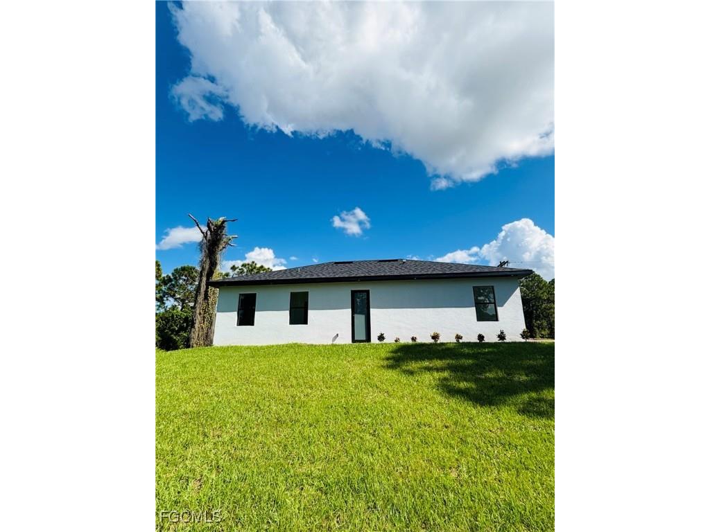 582 Eisenhower Boulevard Lehigh Acres FL 33974 2025016861 image32