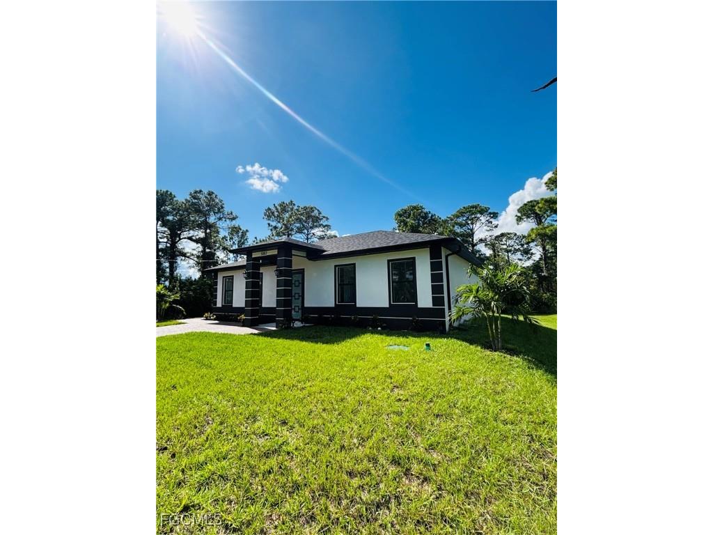 582 Eisenhower Boulevard Lehigh Acres FL 33974 2025016861 image6