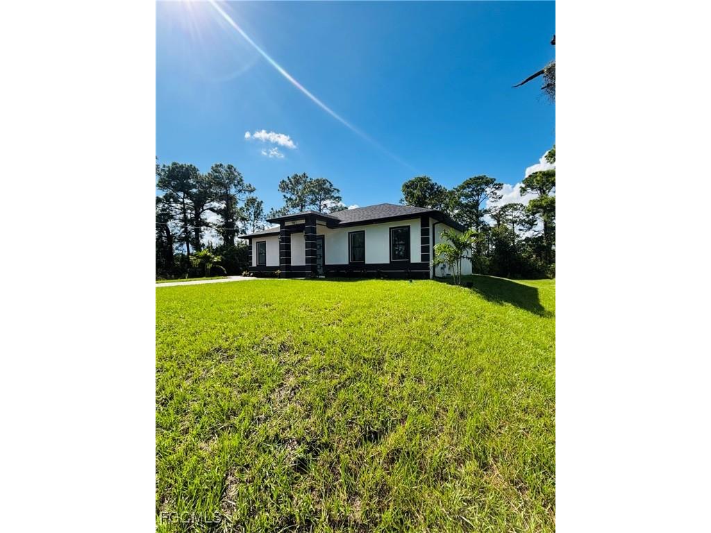 582 Eisenhower Boulevard Lehigh Acres FL 33974 2025016861 image7