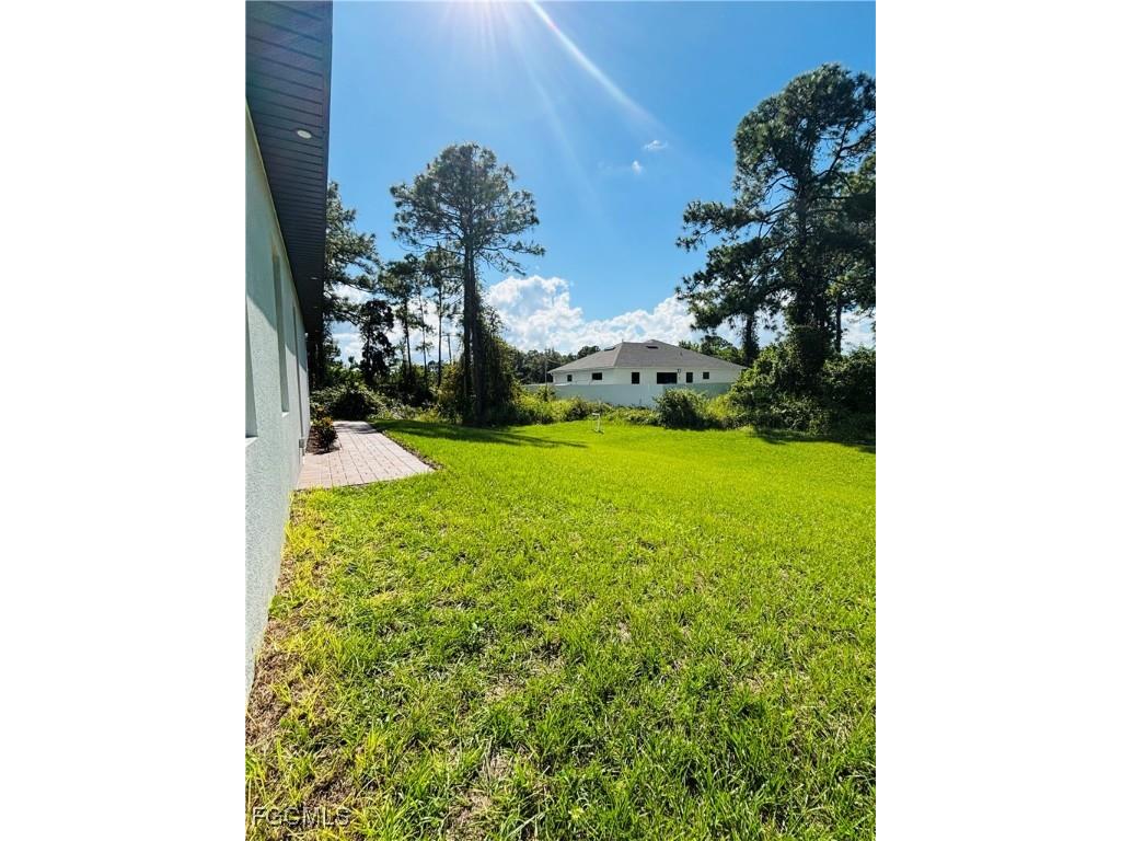 582 Eisenhower Boulevard Lehigh Acres FL 33974 2025016861 image8