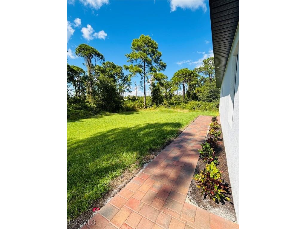 582 Eisenhower Boulevard Lehigh Acres FL 33974 2025016861 image9