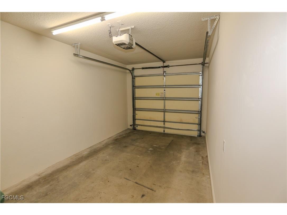 5823 Cove Circle #8 Naples FL 34119 2025014309 image20