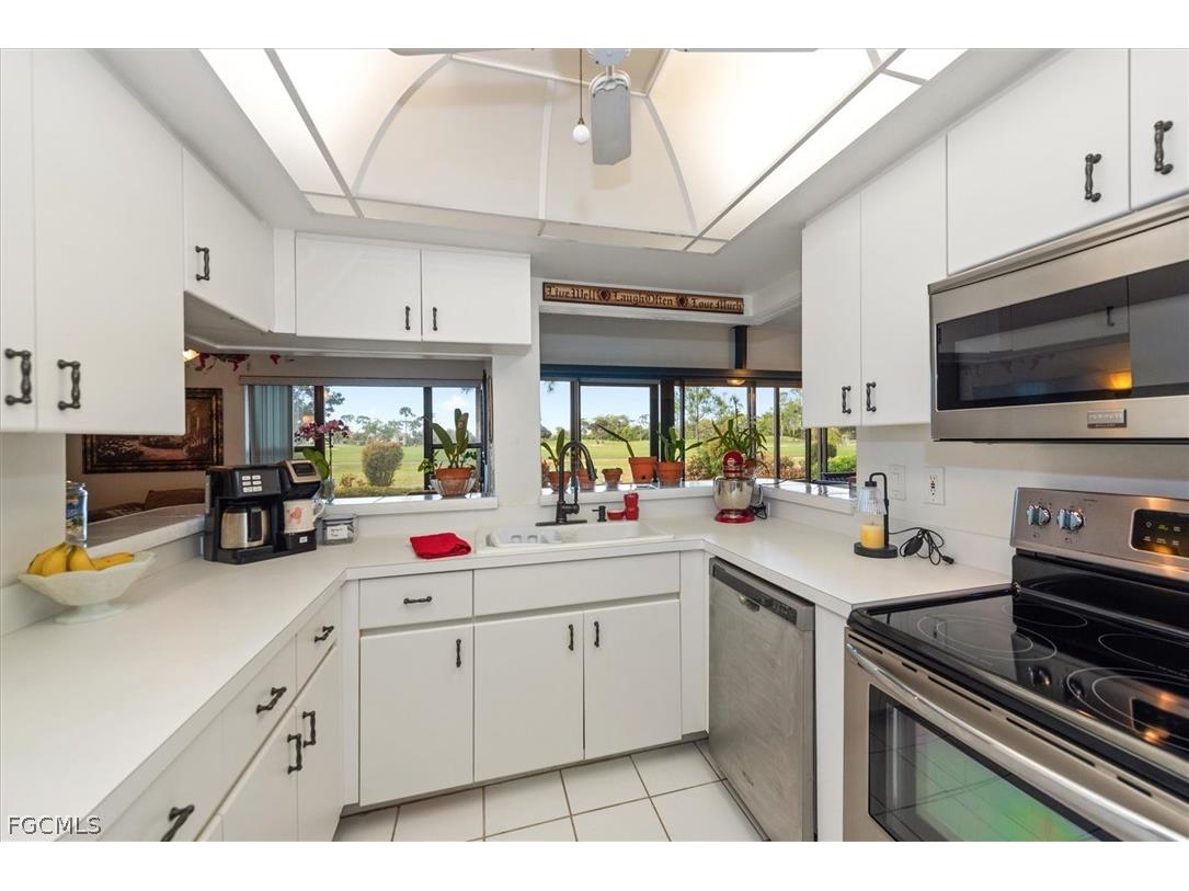 5825 Trailwinds Drive #414 Fort Myers FL 33907 2026008261 image8