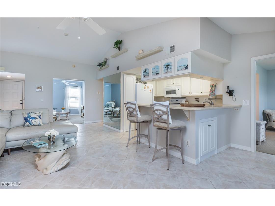 5825 Trailwinds Drive #425 Fort Myers FL 33907 2026001626 image8