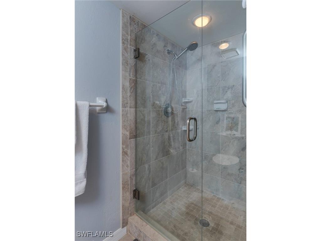 5825 Trailwinds Drive #425 Fort Myers FL 33907 225045580 image21