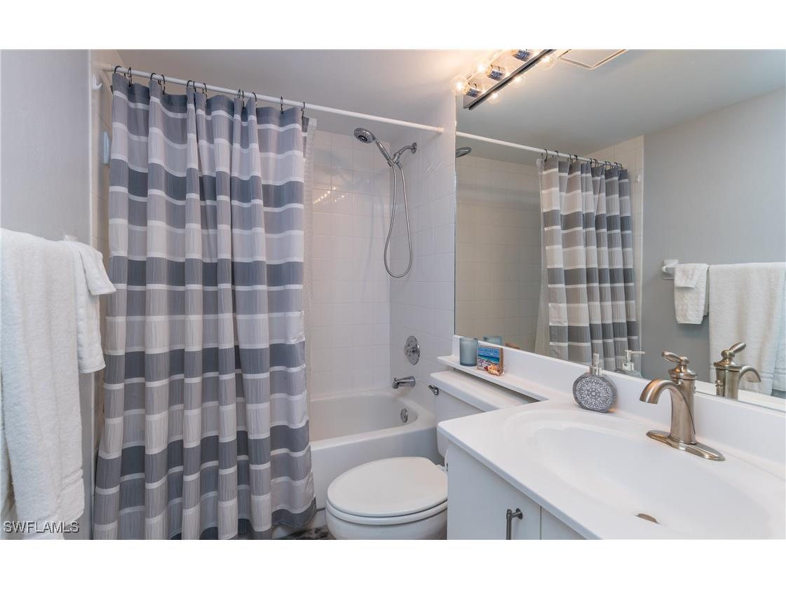 5825 Trailwinds Drive #425 Fort Myers FL 33907 225045580 image25