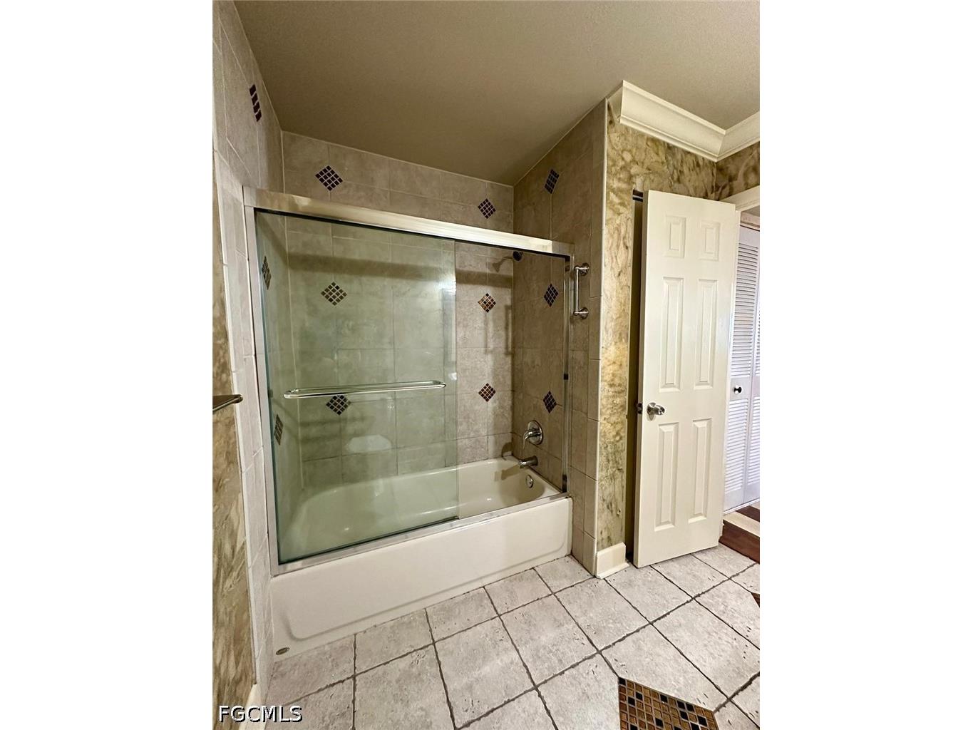 5826 Whiting Court Fort Myers FL 33919 2026025824 image22