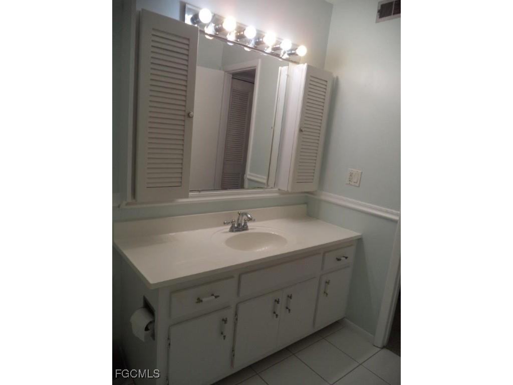  Fort Myers FL 33919 2025004733 image19