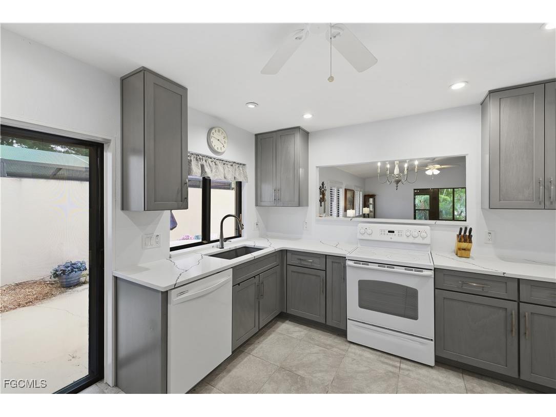 5829 Wild Fig Lane Fort Myers FL 33919 2025017500 image11