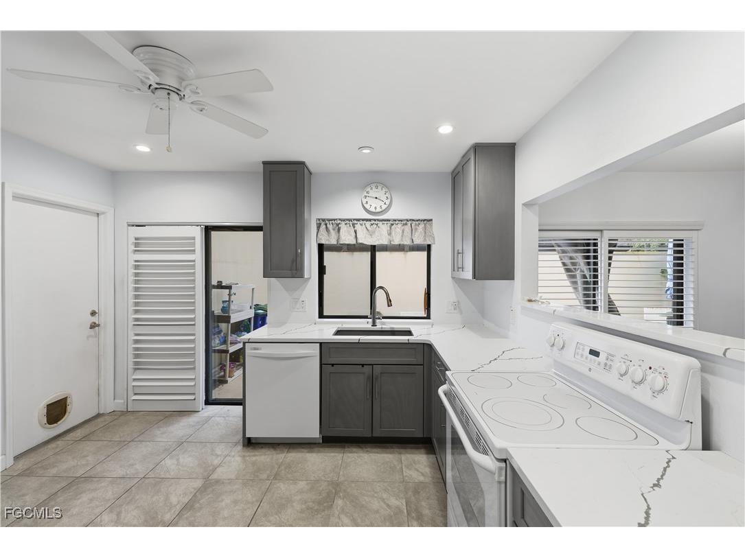 5829 Wild Fig Lane Fort Myers FL 33919 2025017500 image13