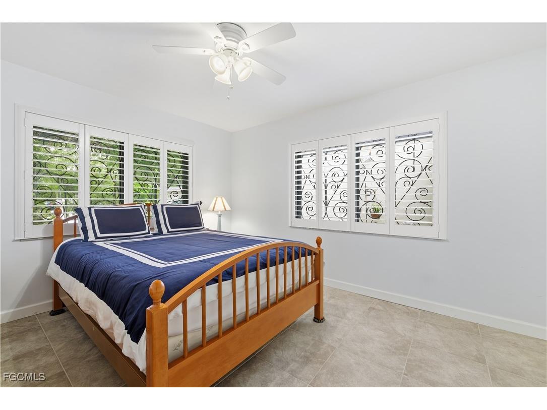 5829 Wild Fig Lane Fort Myers FL 33919 2025017500 image8