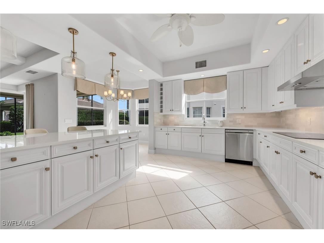 583 Avellino Isles Circle #102 Naples FL 34119 225068398 image10