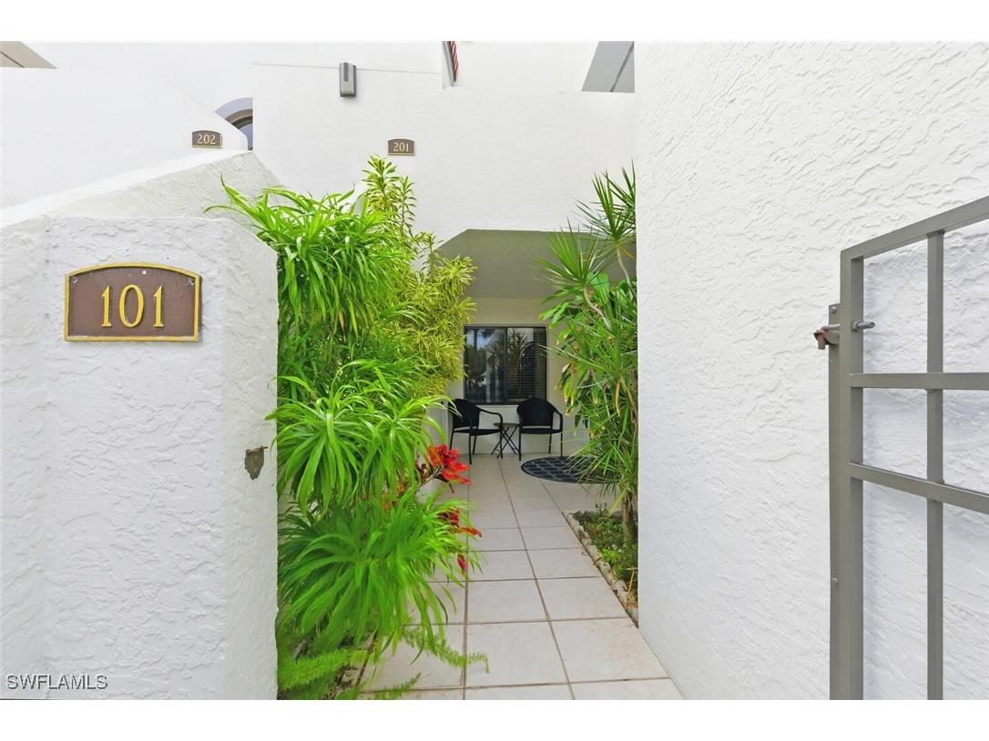 583 Beachwalk Circle #Q101 Naples FL 34108 225085191 image16