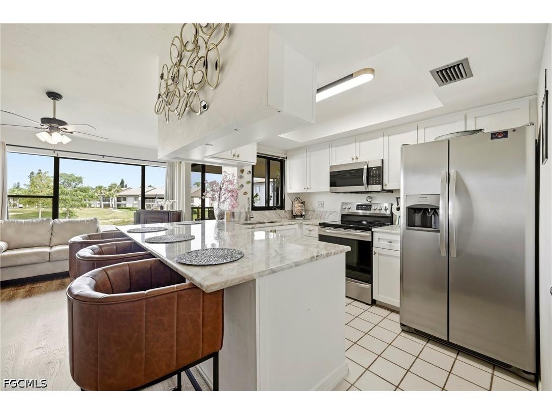 5830 Trailwinds Drive #824 Fort Myers FL 33907 2026024978 image1