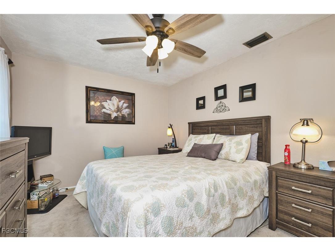 5832 Vancouver Circle #2 Fort Myers FL 33907 2026002652 image16