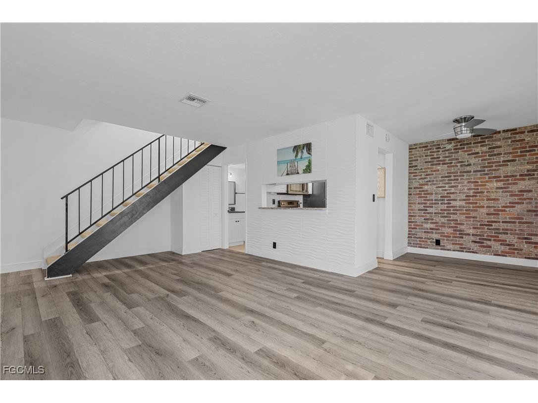 5836 Queen Elizabeth Way #3 Fort Myers FL 33907 2025012788 image3