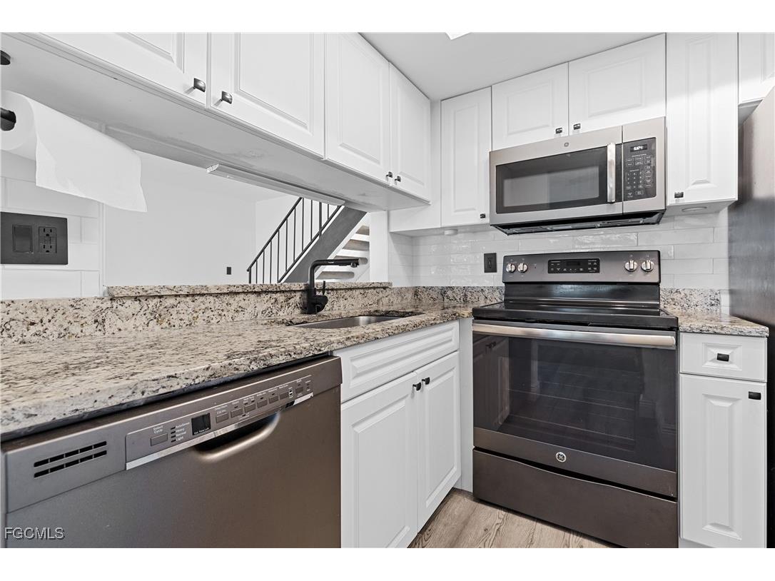 5836 Queen Elizabeth Way #3 Fort Myers FL 33907 2025012788 image7