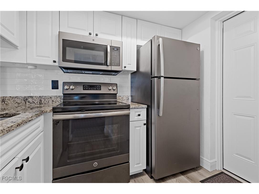 5836 Queen Elizabeth Way #3 Fort Myers FL 33907 2025012788 image8