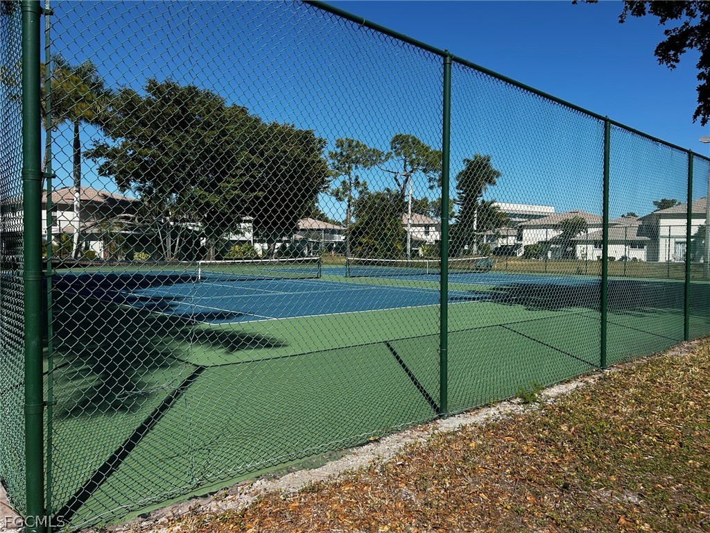 5837 Queen Elizabeth Way #1 Fort Myers FL 33907 2025017823 image5