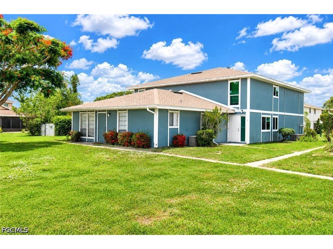 5837 Queen Elizabeth Way #3 Fort Myers FL 33907 2026028934 image3