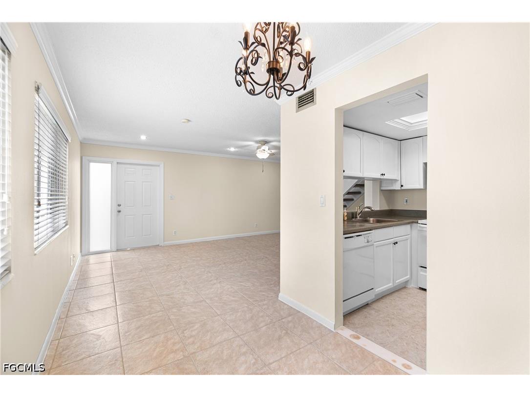 5837 Queen Elizabeth Way #3 Fort Myers FL 33907 2026028934 image8
